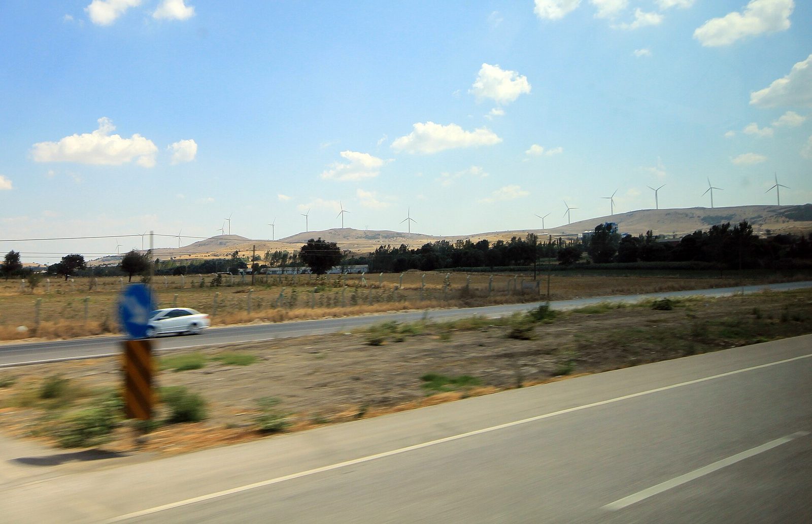 Wind turbines on a ridge in Türkiye